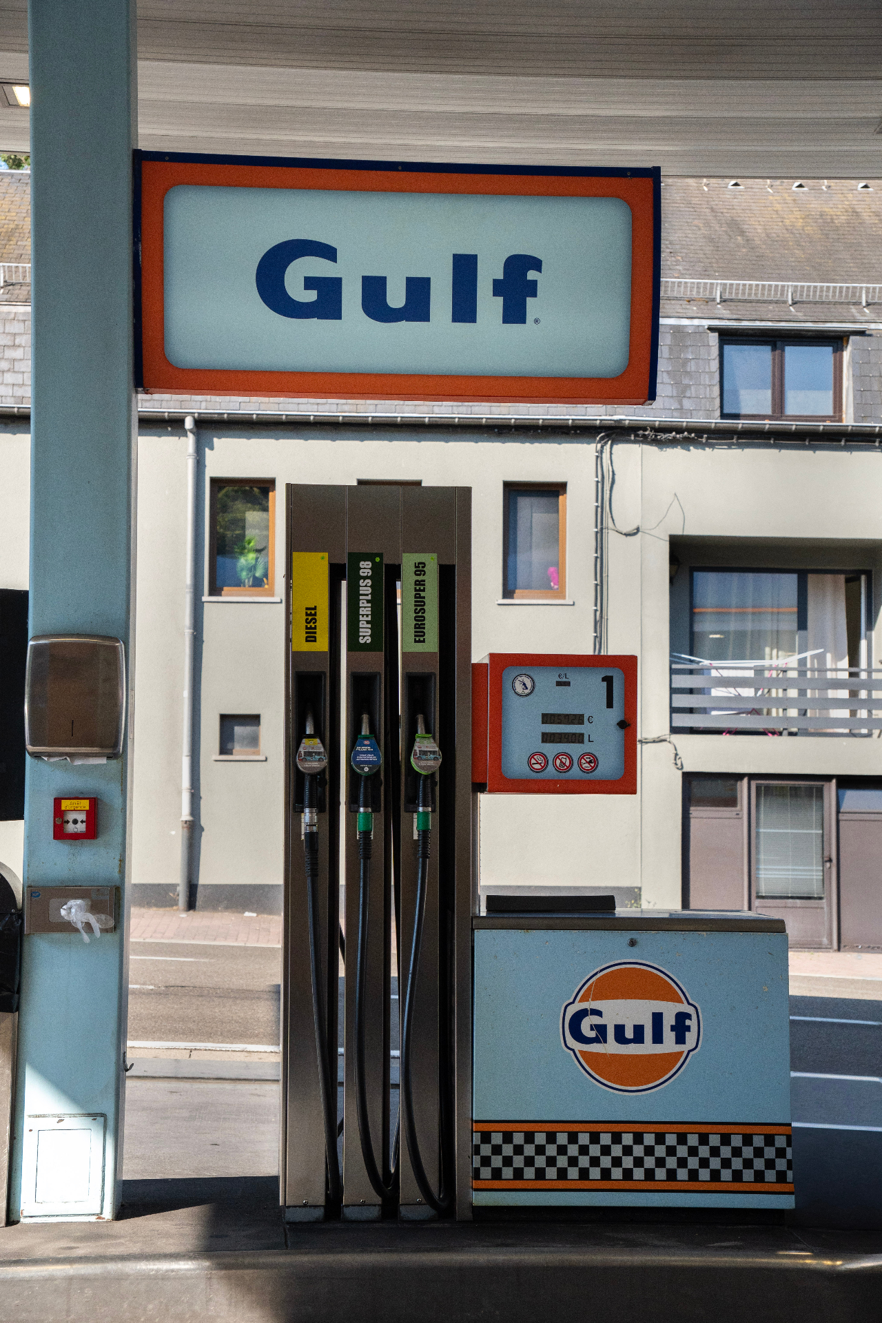 Pompe Gulf vintage à la station de Rombach-Martelange